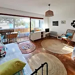 Апартаменты Grand Cosy Presqu'ile De Giens Proche Almanarre *